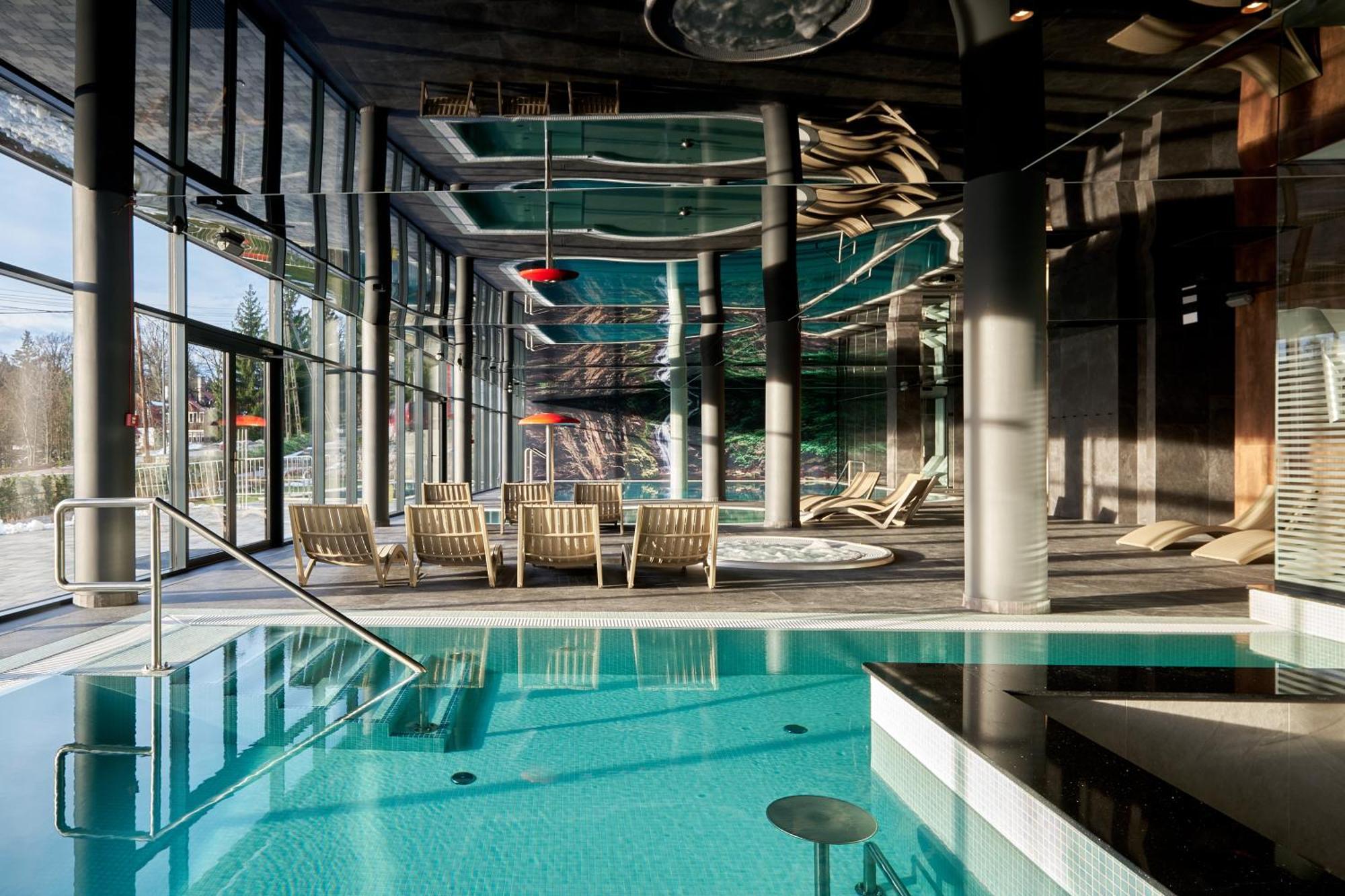 Zloty Horyzont Hotel & Resort シクラルスカ・ポレンバ エクステリア 写真