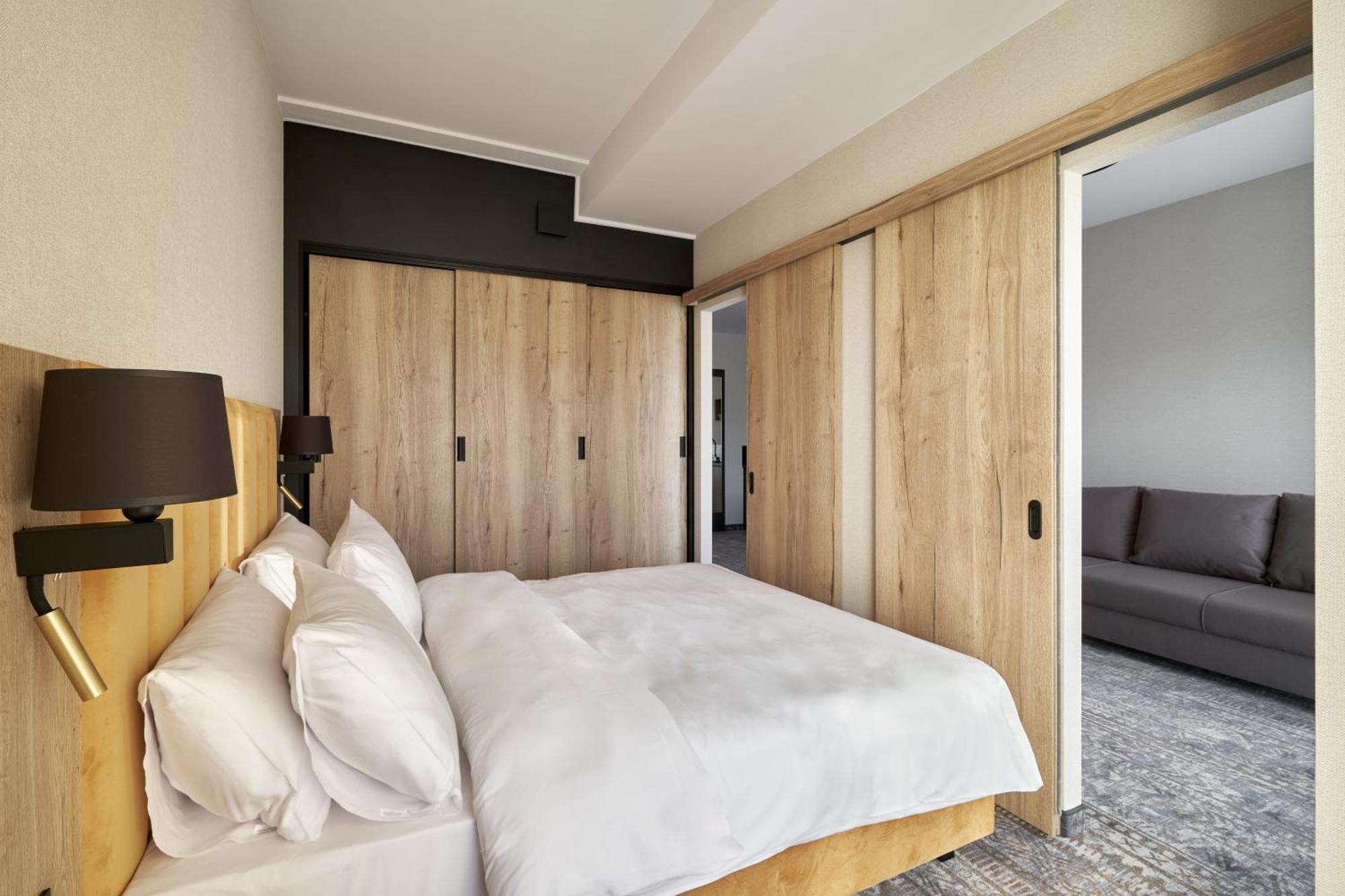 Zloty Horyzont Hotel & Resort シクラルスカ・ポレンバ エクステリア 写真