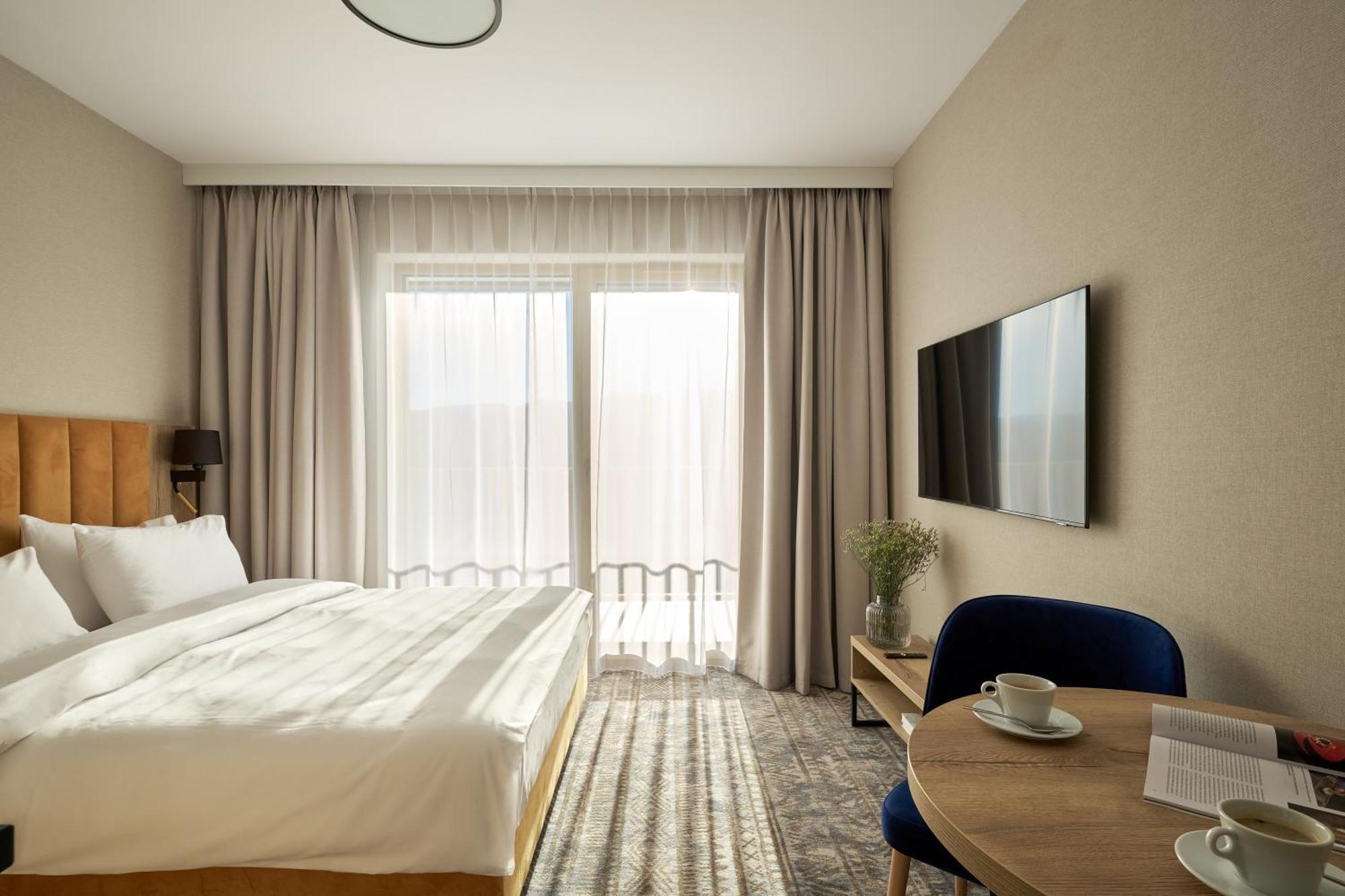 Zloty Horyzont Hotel & Resort シクラルスカ・ポレンバ エクステリア 写真