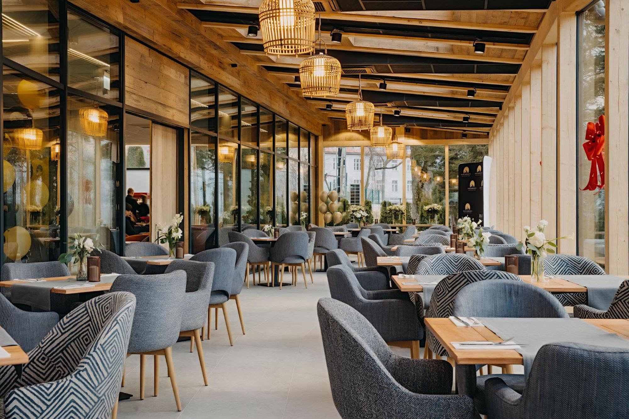 Zloty Horyzont Hotel & Resort シクラルスカ・ポレンバ エクステリア 写真